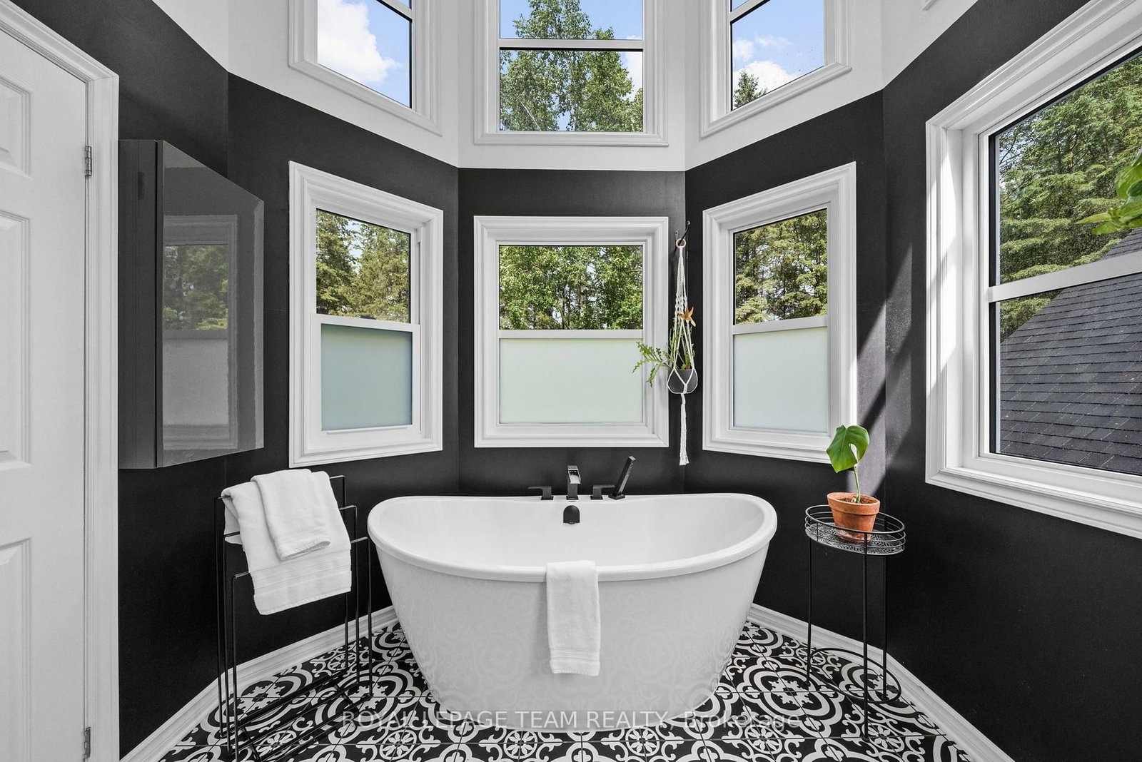 28 Kimini Drive • Ottawa, ON photo 27