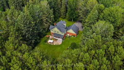28 Kimini Drive • Ottawa, ON photo 4