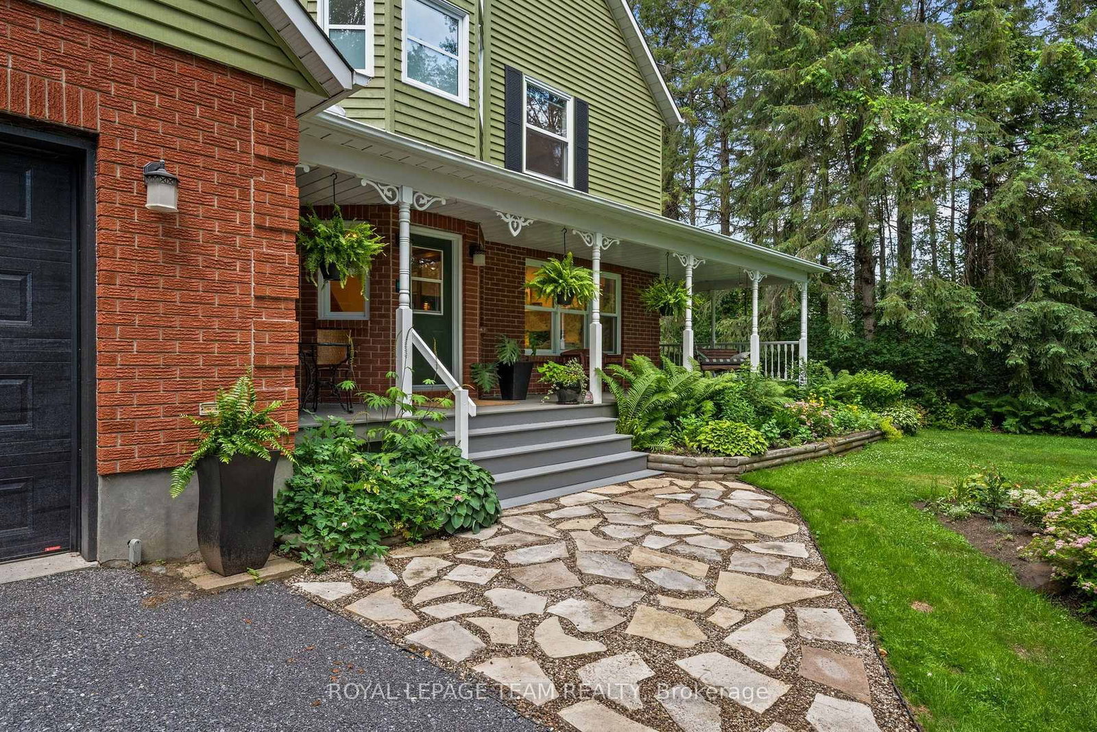 28 Kimini Drive • Ottawa, ON photo 6