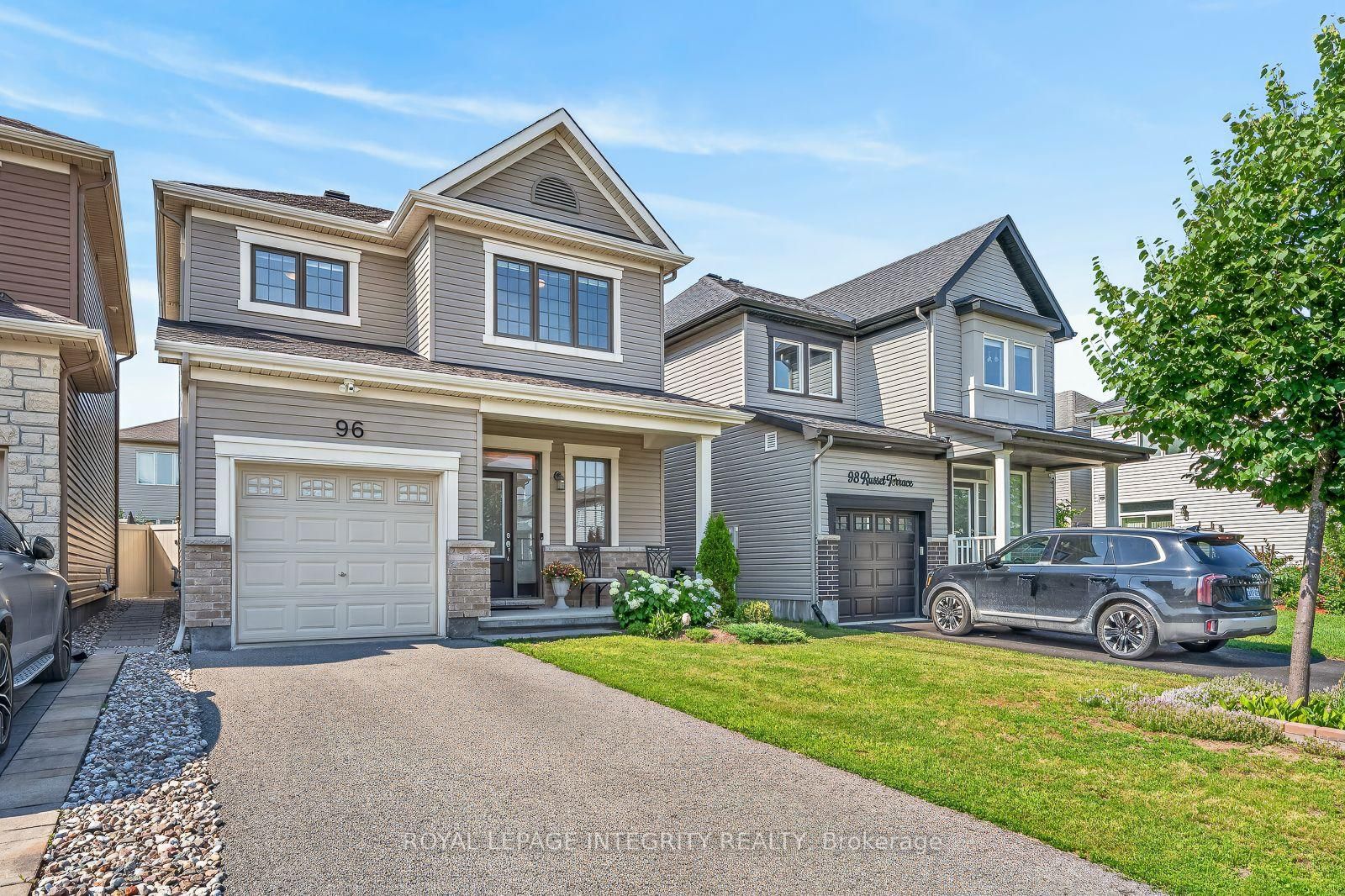 96 Russet Terrace • Ottawa, ON photo 2