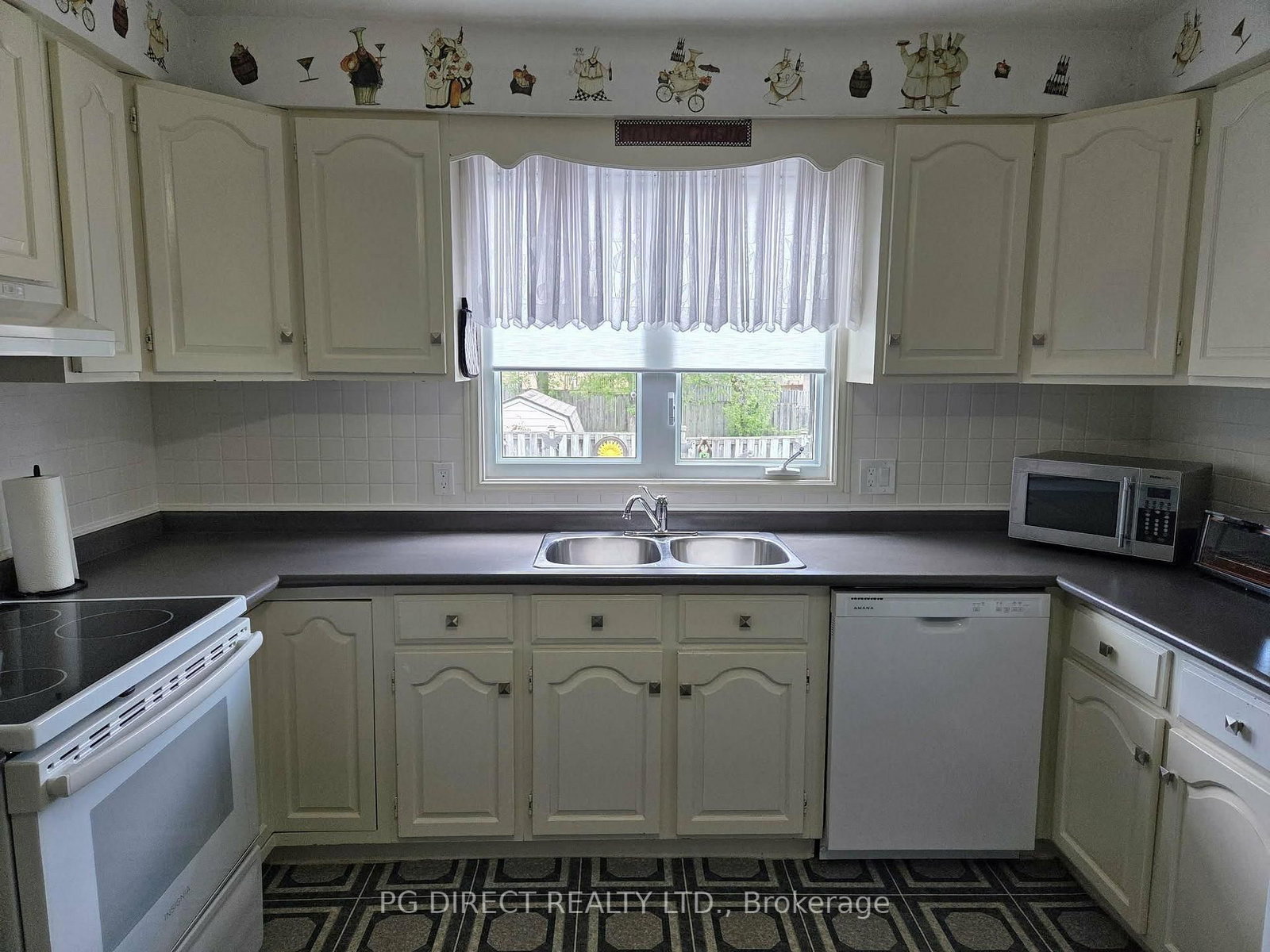 42 Eglee Avenue • North Bay, ON photo 12