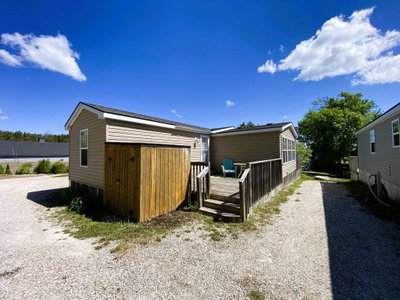 155 McCrearys Beach • #FHR506 • Perth, ON photo 2