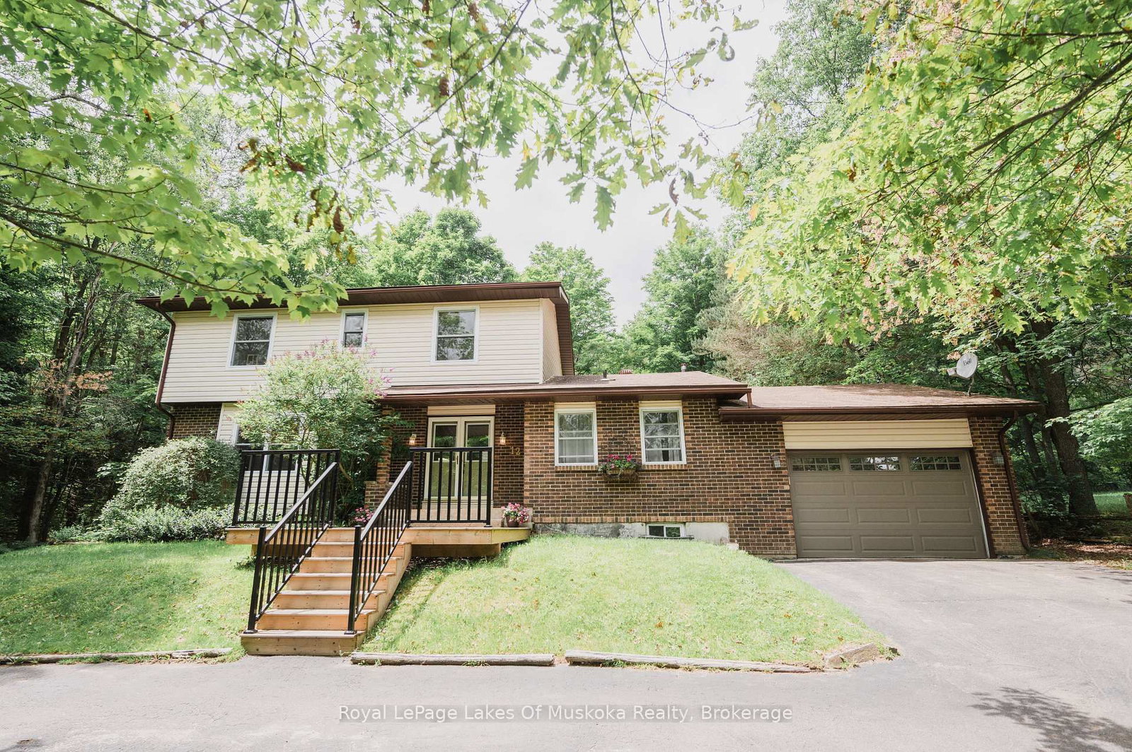 12 Murray Street • Sundridge, ON photo 1