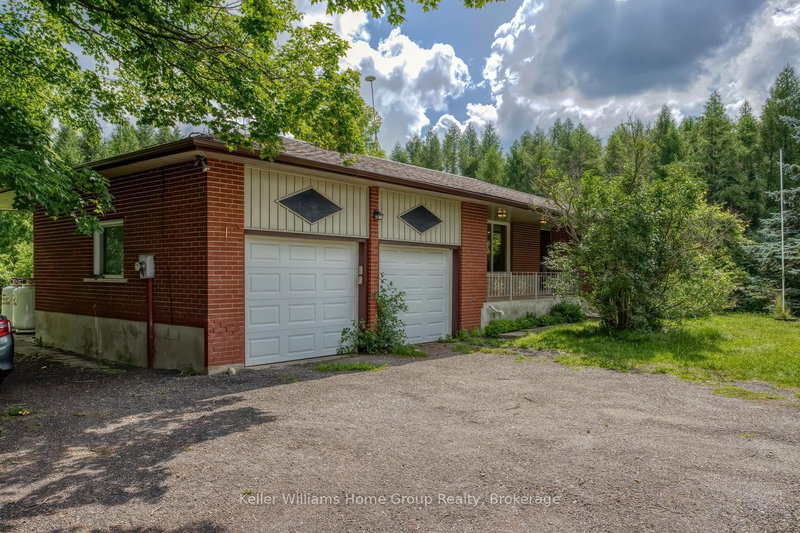 home for sale on 832 Victoria Road S