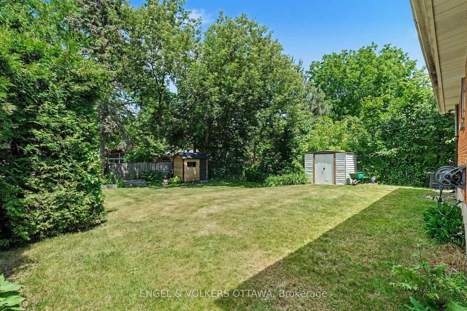 325 Summit Avenue • Ottawa, ON photo 28