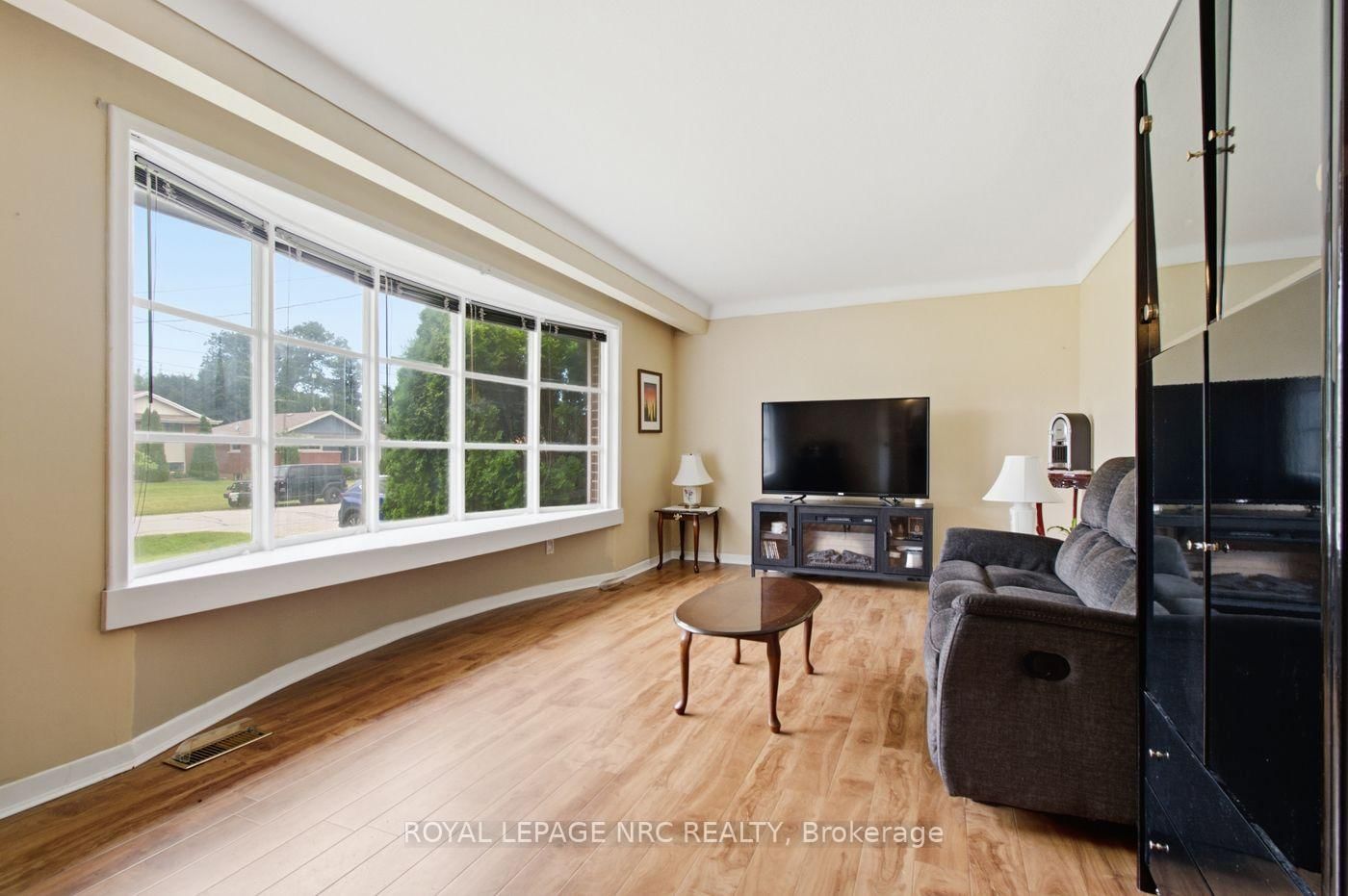 4381 Jackson Street • Lincoln, ON photo 4