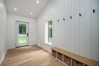 1452 Leggat Lake Road — photo 4