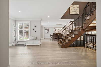 81 Flanders Drive • Hamilton, ON photo 6