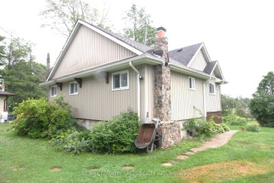 16 Hummingbird Lane • Kawartha Lakes, ON photo 4