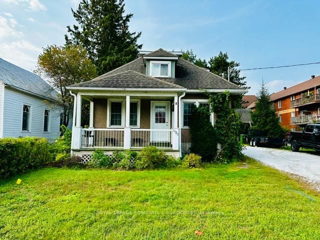 home for sale on 1028 Pembroke Street E