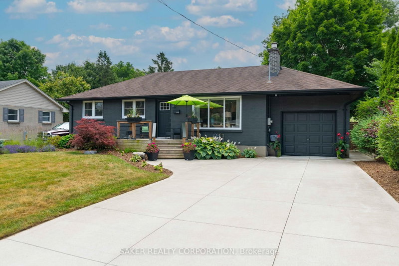 1418 Helena Montague Avenue, London South