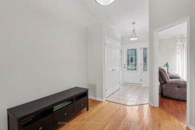 2110 Ricardo Street • Ottawa, ON photo 3