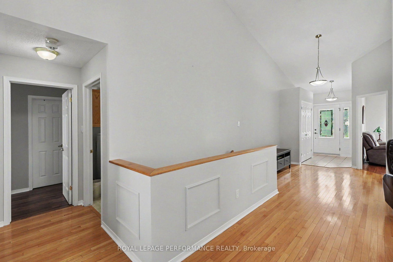 2110 Ricardo Street • Ottawa, ON photo 4
