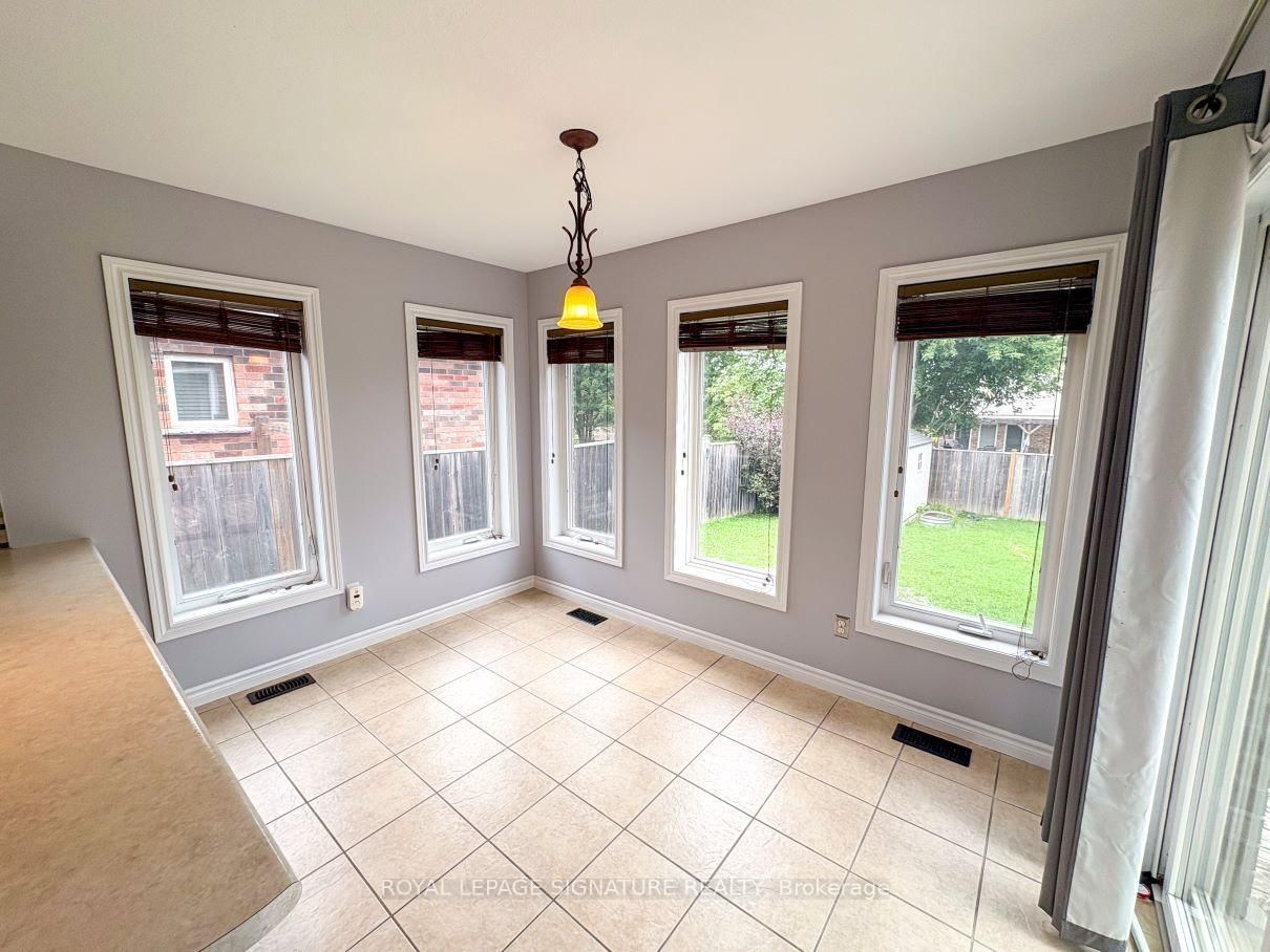 31 Ingram Drive • Guelph, ON photo 12