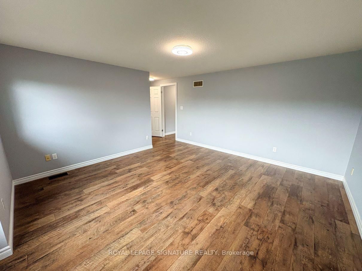 31 Ingram Drive • Guelph, ON photo 18