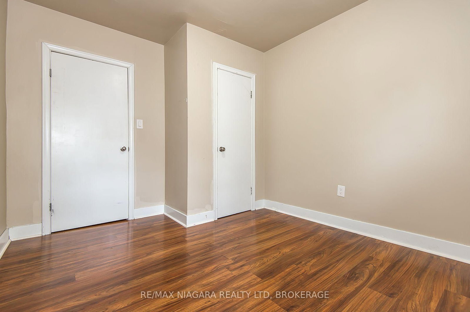 170 Hellems Avenue E • Welland, ON photo 22
