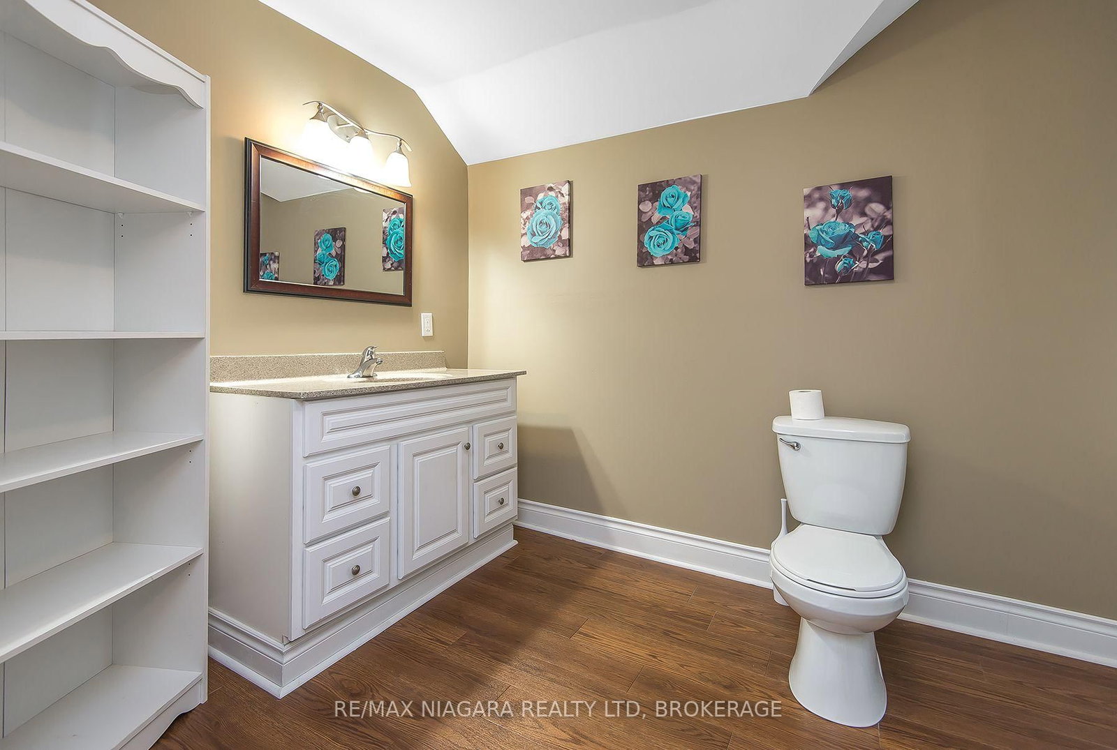 170 Hellems Avenue E • Welland, ON photo 26