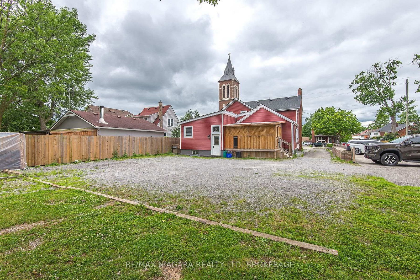 170 Hellems Avenue E • Welland, ON photo 37