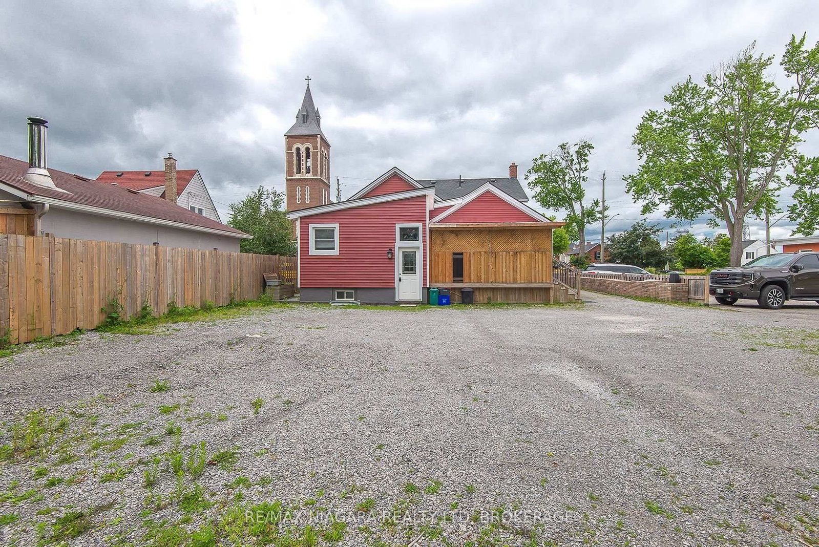170 Hellems Avenue E • Welland, ON photo 38