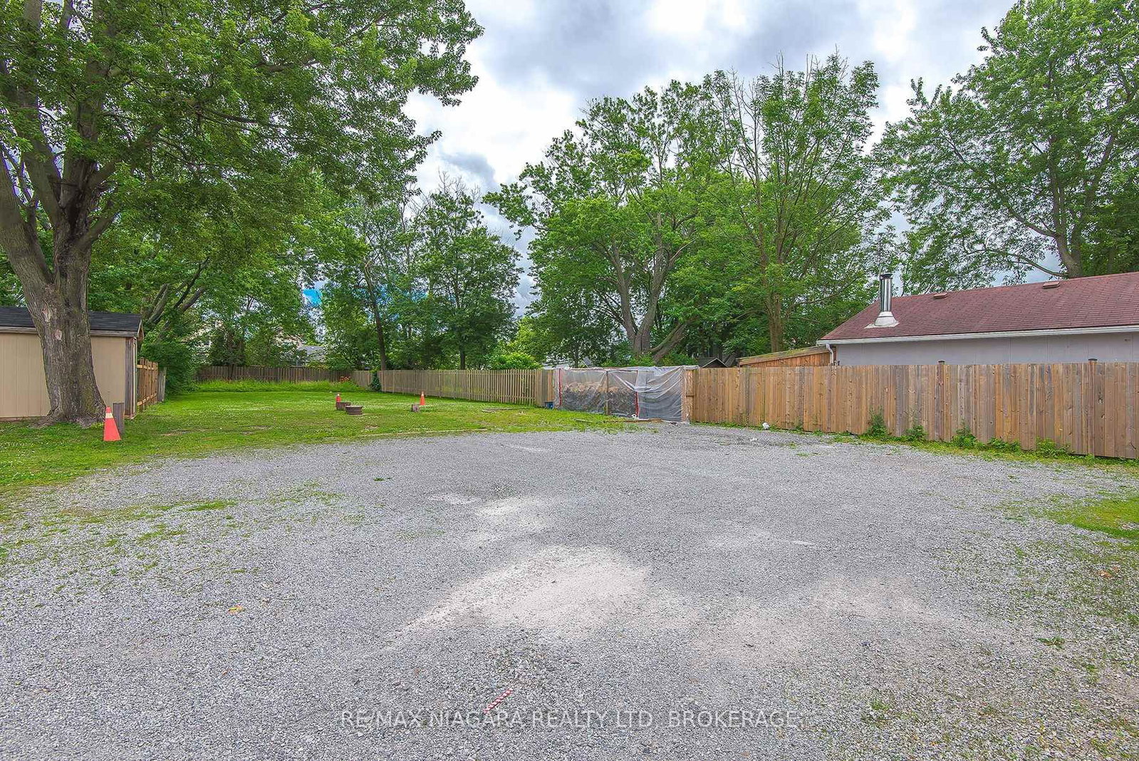170 Hellems Avenue E • Welland, ON photo 41