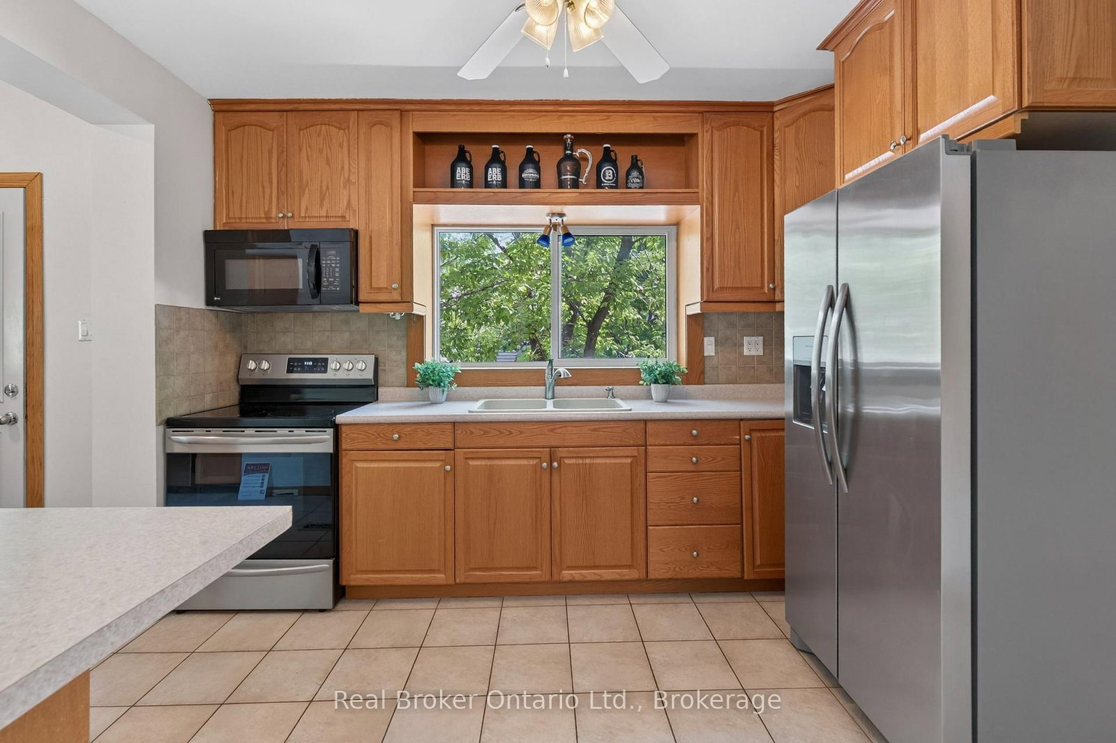 2 Herlan Avenue • Kitchener, ON photo 16