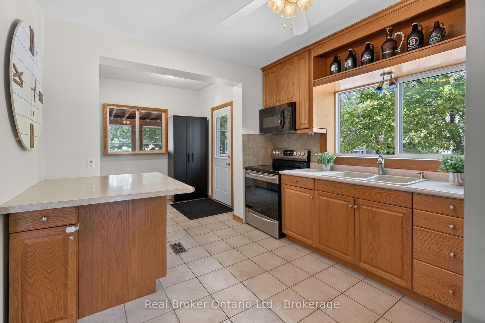 2 Herlan Avenue • Kitchener, ON photo 17