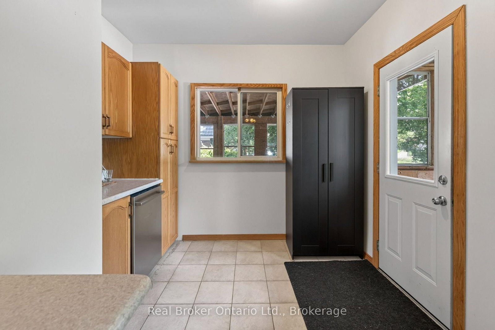 2 Herlan Avenue • Kitchener, ON photo 20