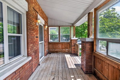 2 Herlan Avenue • Kitchener, ON photo 8