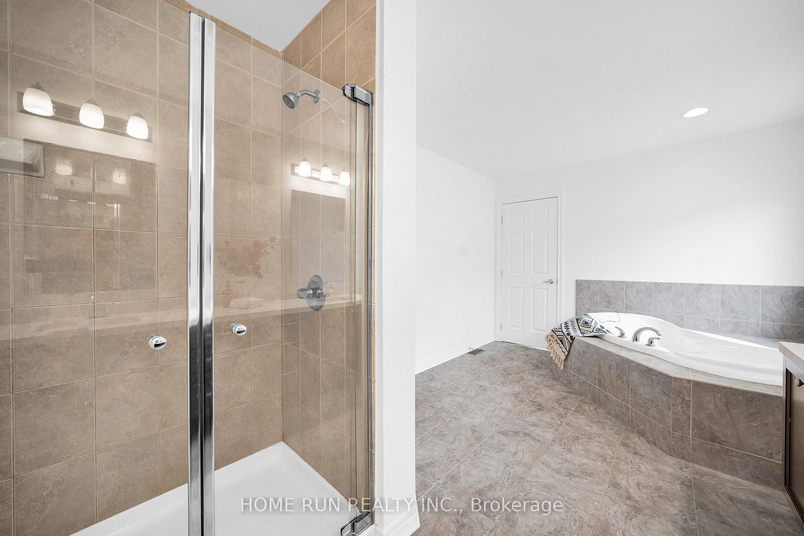 531 Bretby Crescent • Ottawa, ON photo 20