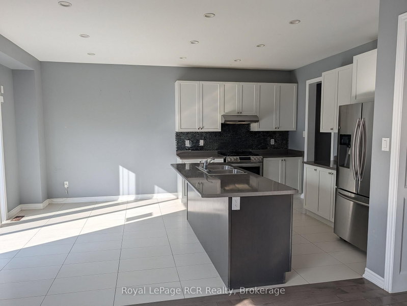 125 Morden Dr photo 5
