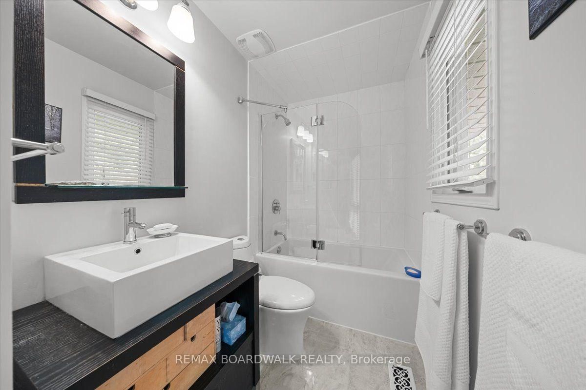 15 Selwyn Crescent • Ottawa, ON photo 33