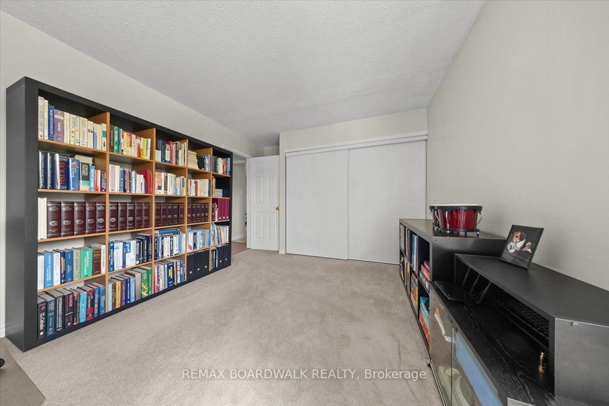 15 Selwyn Crescent • Ottawa, ON photo 37