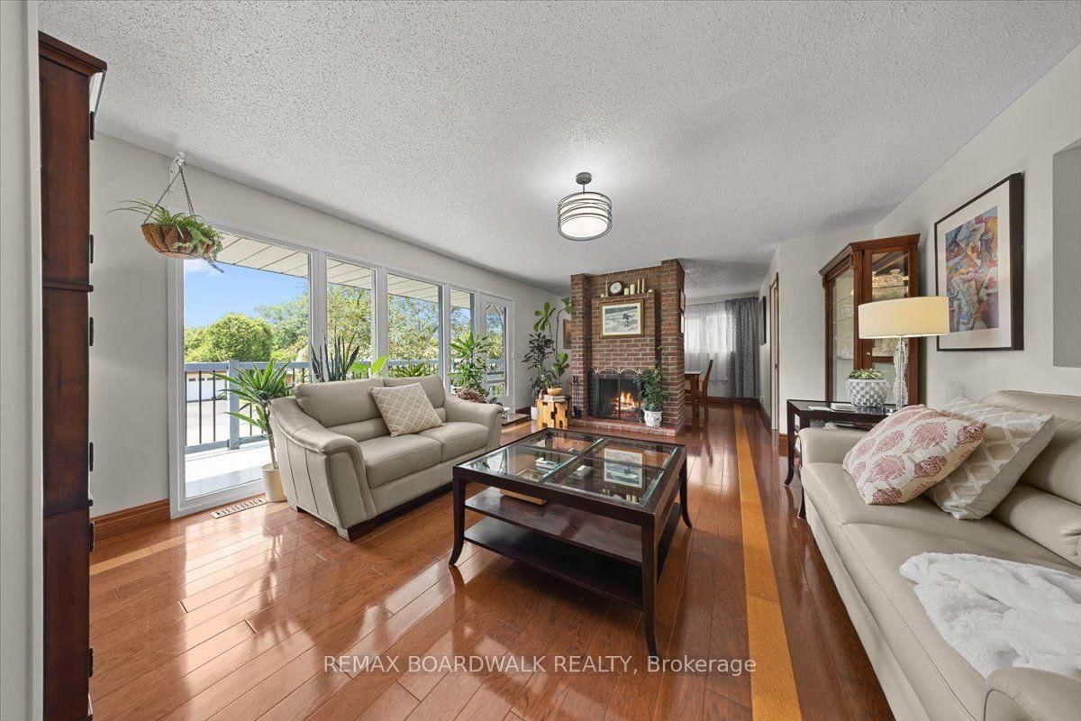 15 Selwyn Crescent • Ottawa, ON photo 8