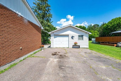 1656 Beachburg Road — photo 5