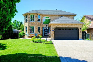6 Regal Drive