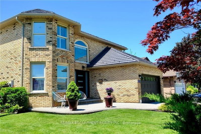 6 Regal Drive — photo 3