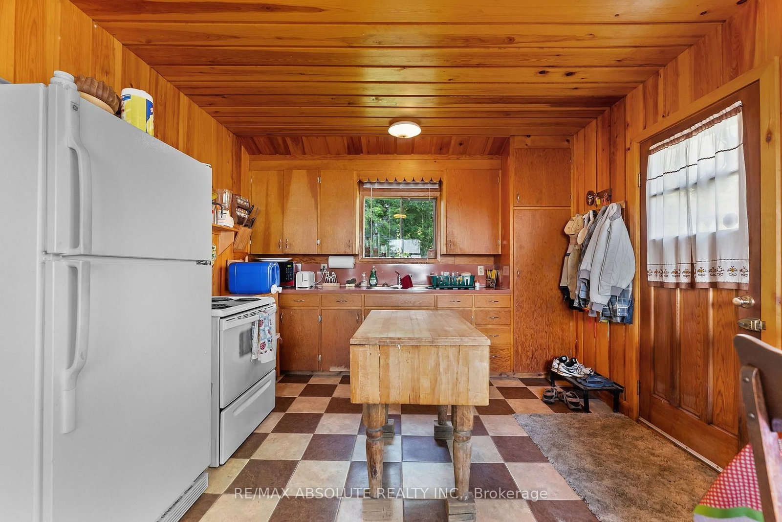 77A Christopher Lane • Renfrew, ON photo 10