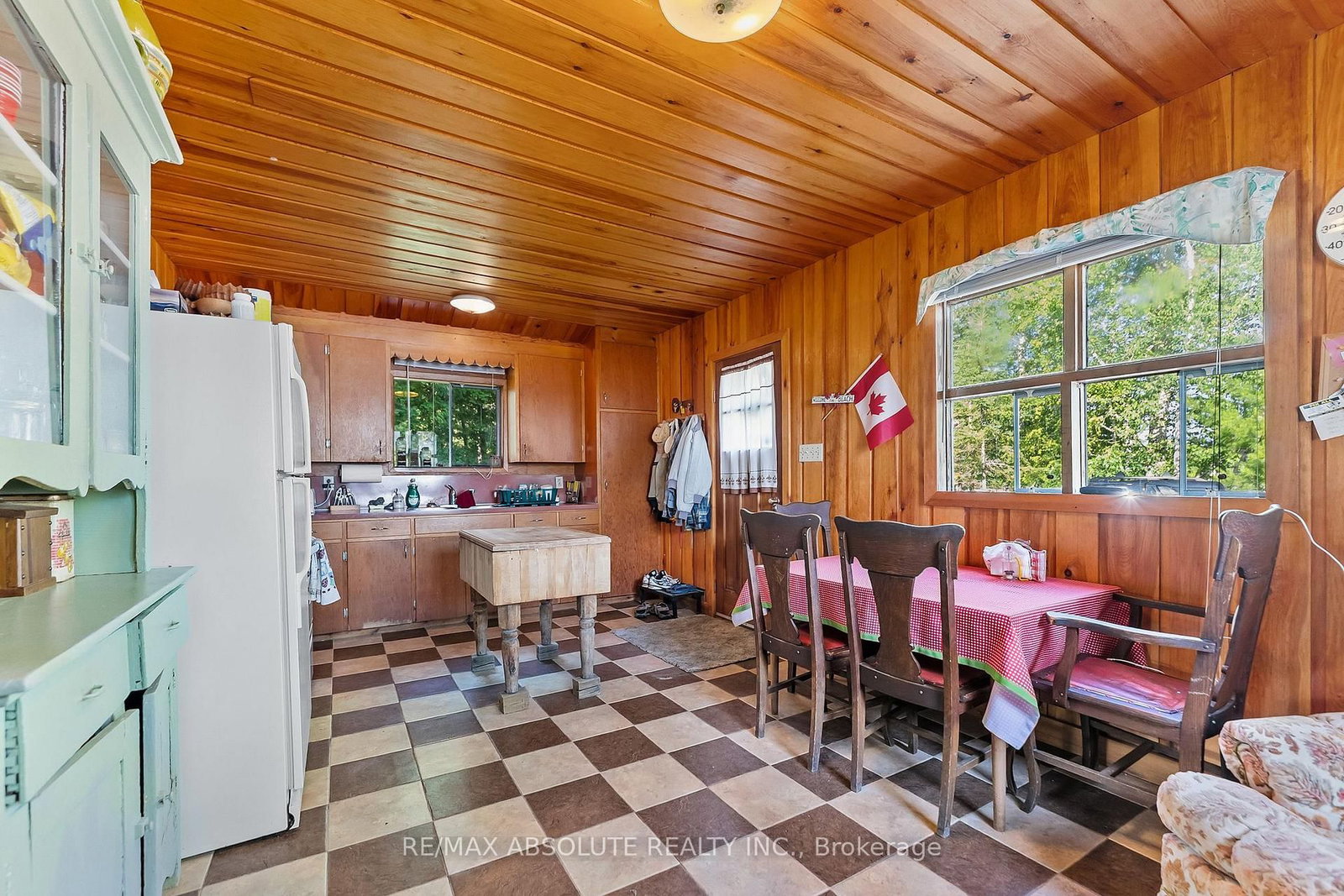 77A Christopher Lane • Renfrew, ON photo 11