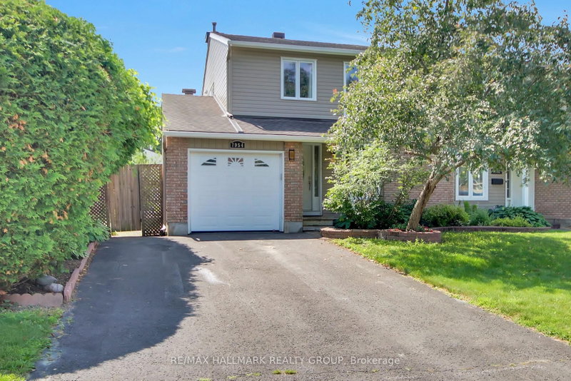 home for sale on 7954 Decarie Drive