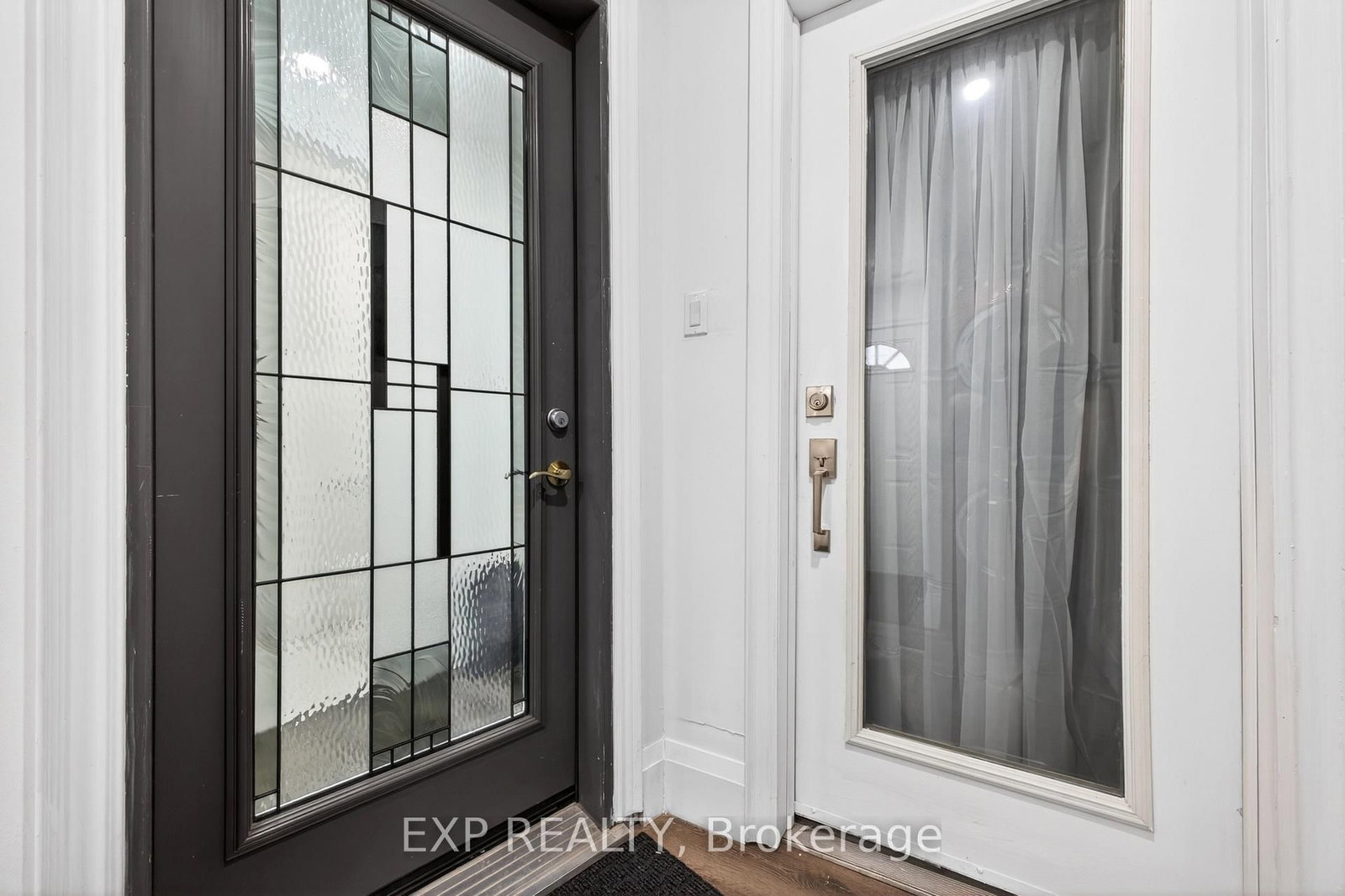 6564 LEVEL Avenue • Niagara Falls, ON photo 5
