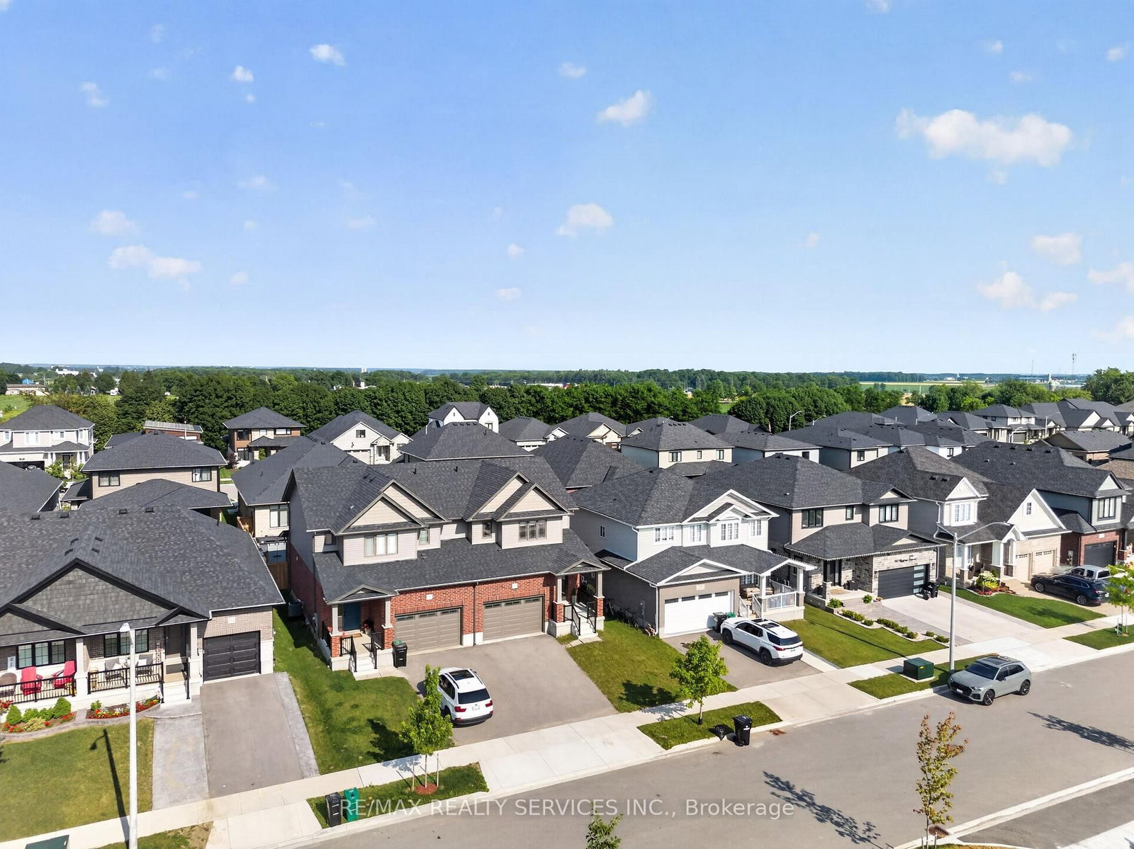 138 Woodberry Crescent • Woolwich, ON photo 5