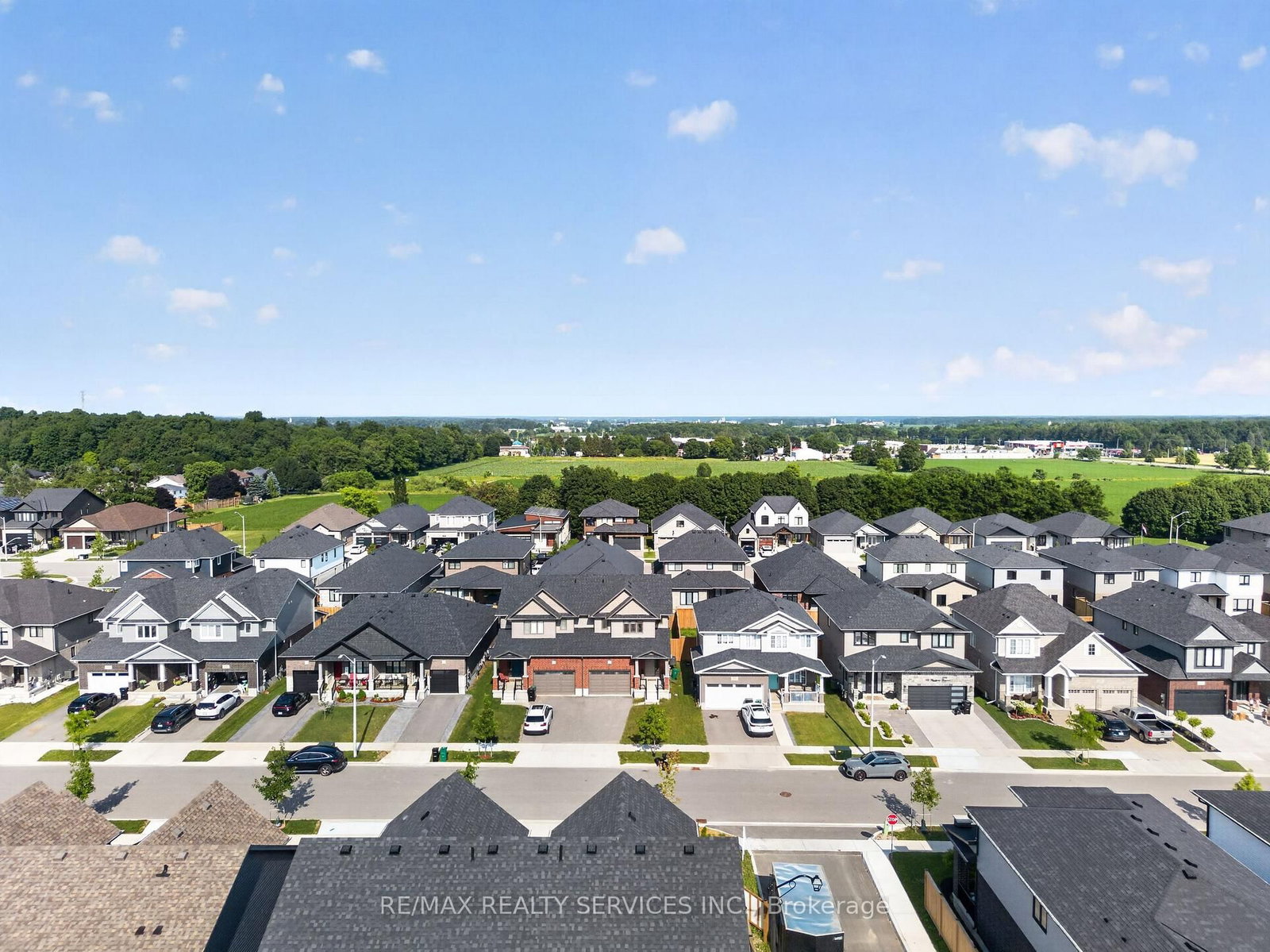 138 Woodberry Crescent • Woolwich, ON photo 6