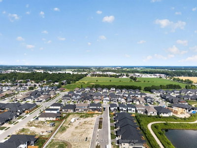 138 Woodberry Crescent • Woolwich, ON photo 8