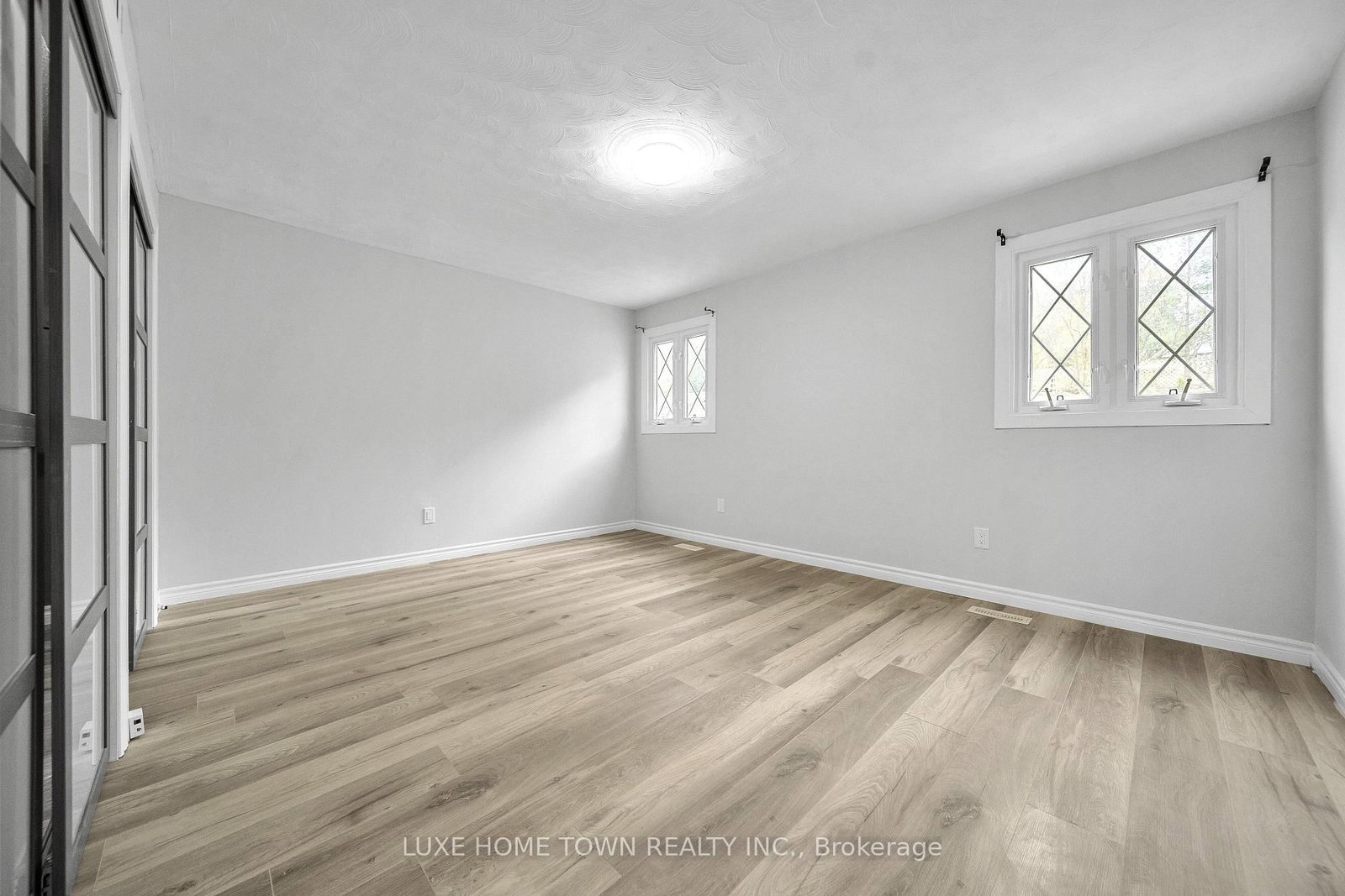 5 Centennial Drive • Brockton, ON photo 22