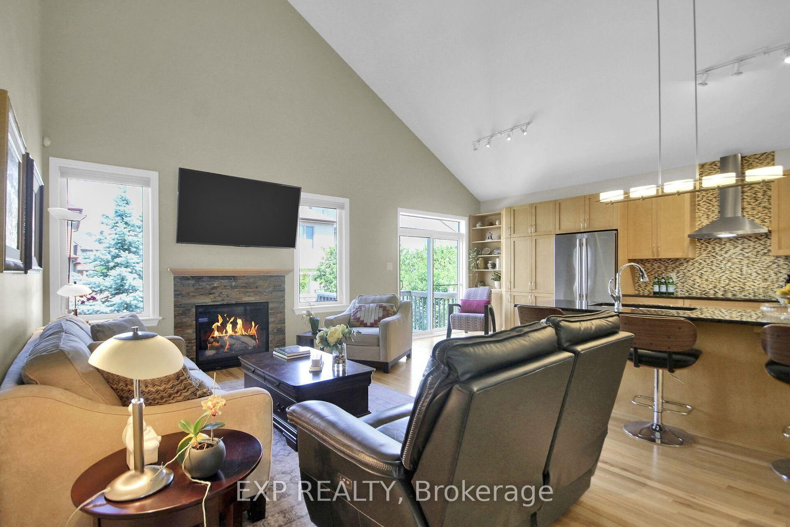 417 Charing Cross Way • Ottawa, ON photo 15