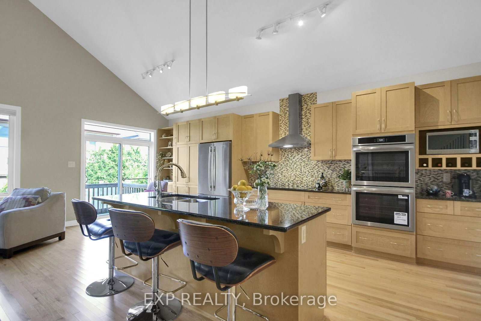 417 Charing Cross Way • Ottawa, ON photo 16