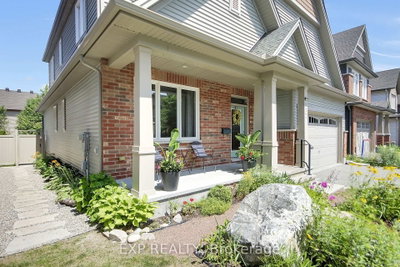 417 Charing Cross Way • Ottawa, ON photo 2