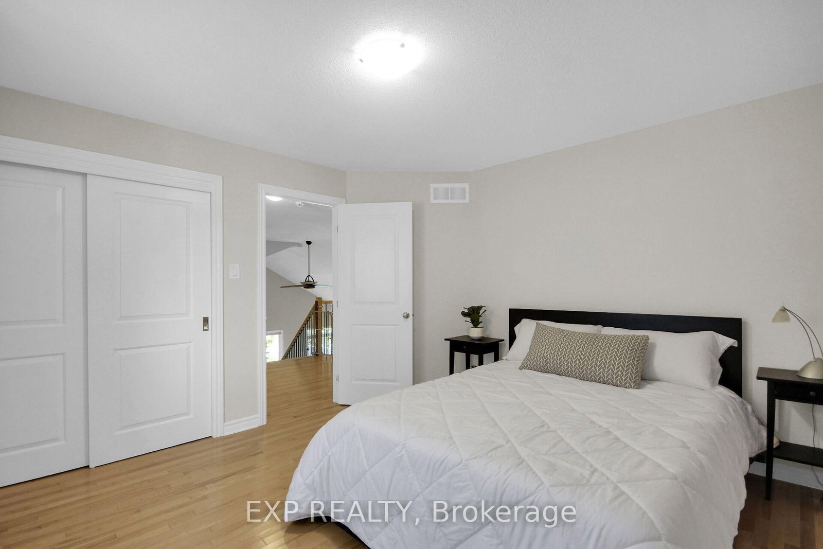417 Charing Cross Way • Ottawa, ON photo 33