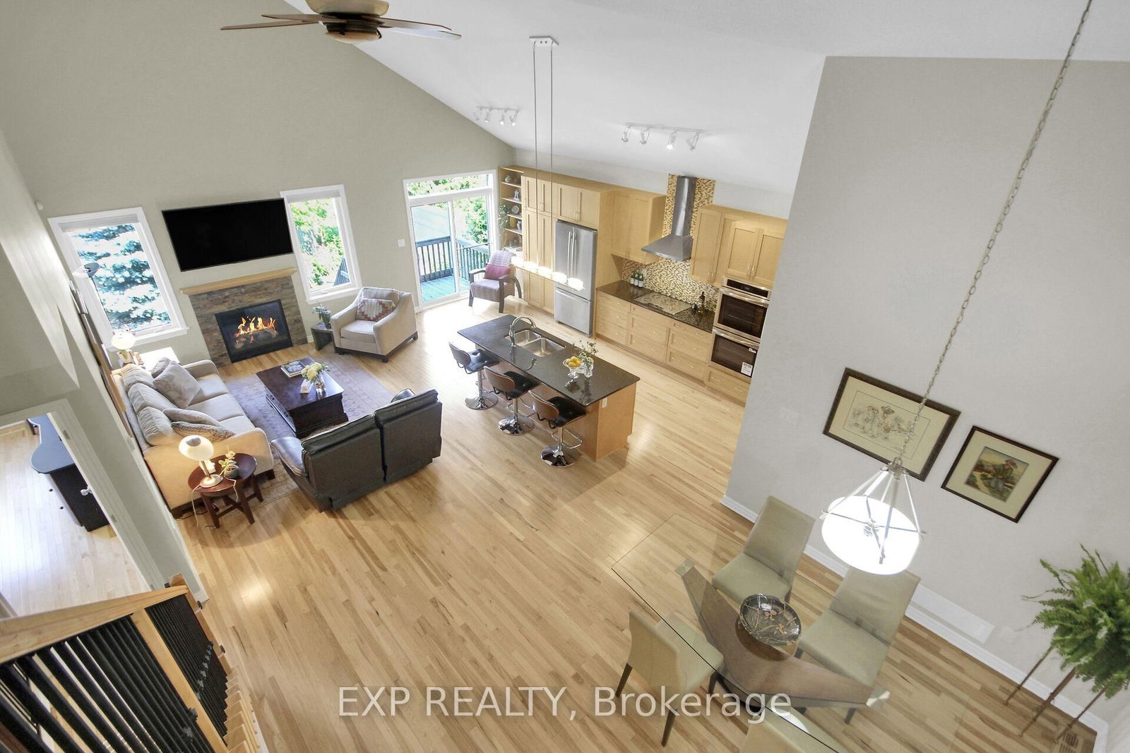 417 Charing Cross Way • Ottawa, ON photo 37