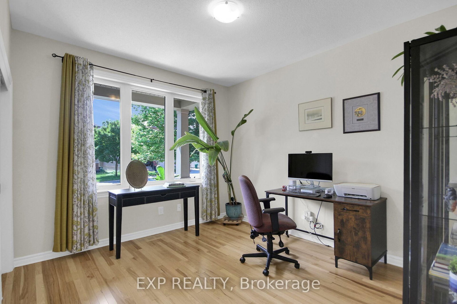417 Charing Cross Way • Ottawa, ON photo 7